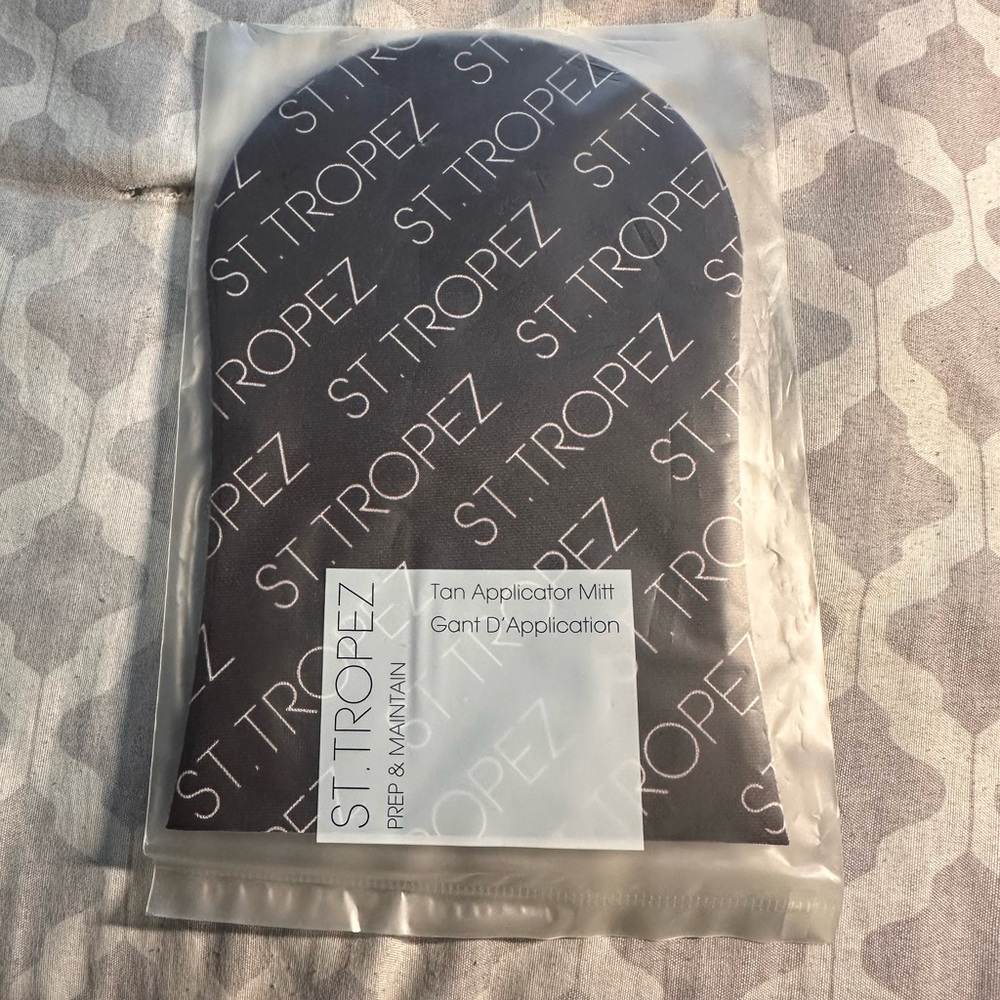 St. Tropez Self Tan Applicator Mitt
